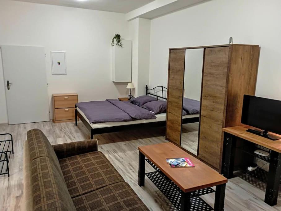 Liptovský Mikuláš Apartament מראה חיצוני תמונה