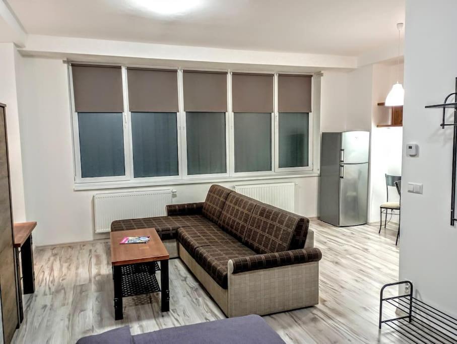 Liptovský Mikuláš Apartament מראה חיצוני תמונה