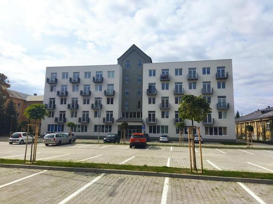 Liptovský Mikuláš Apartament מראה חיצוני תמונה