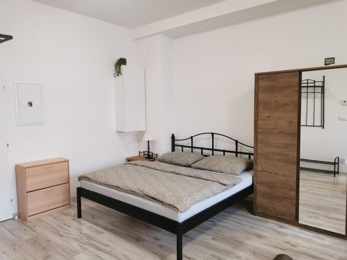 Liptovský Mikuláš Apartament מראה חיצוני תמונה