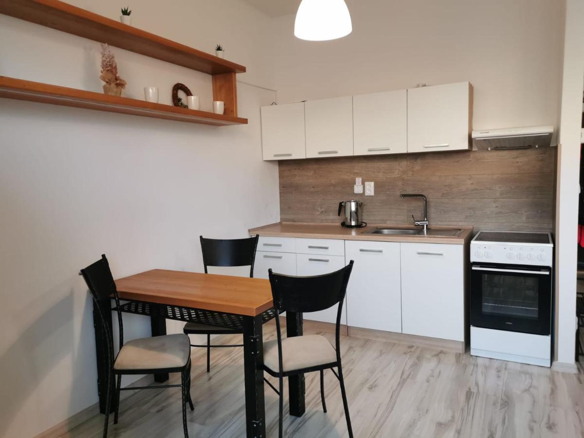 Liptovský Mikuláš Apartament מראה חיצוני תמונה